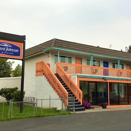 ロードウェイ イン ノース スポケーン スポーケン エクステリア 写真